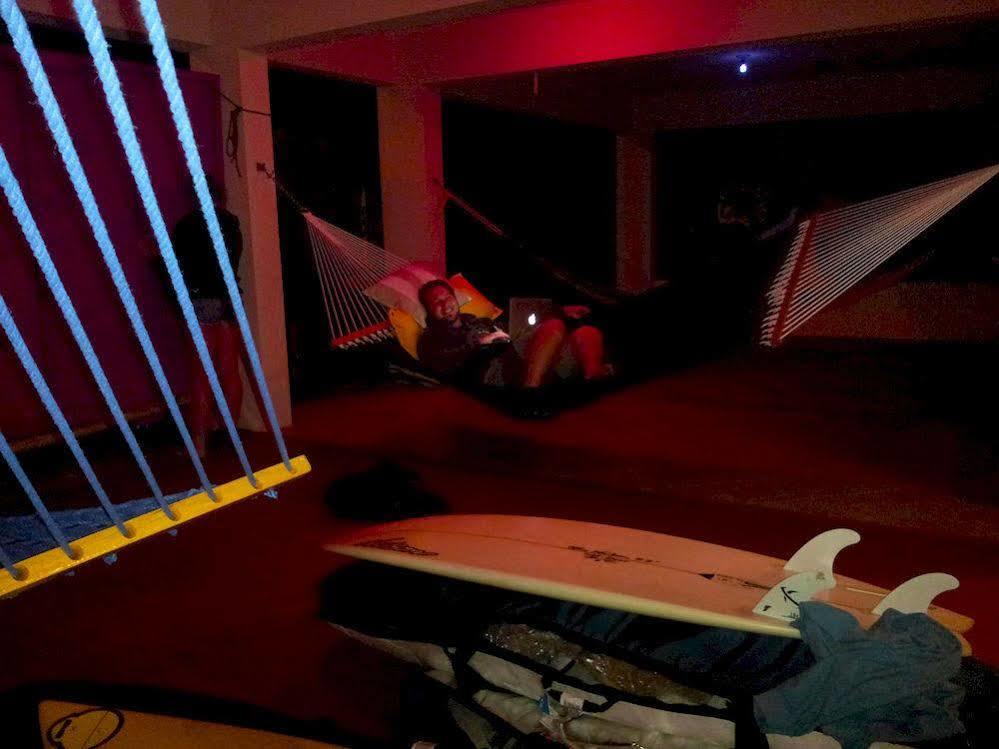 לינה וארוחת בוקר אגואדילה Wssm Surf House מראה חיצוני תמונה